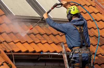 Démoussage et hydrofuge de toiture à Aincille